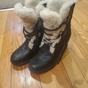 Sorel Joan of Arctic II Wedge with Fur